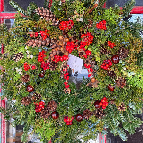 All-Natural Holiday Wreaths